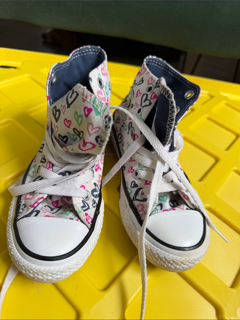 Converse Kids White High-Top Sneakers with Multicolor Heart Print